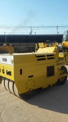 ขายรถบดยาง 7 ล้อ SAKAI รุ่น TS-30H ขายรถบดยาง 7 ล้อ SAKAI รุ่น TS-30H