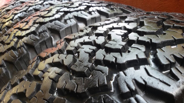 ขายยาง bf all 265/75/16 ดอกเต็มติดหนวด