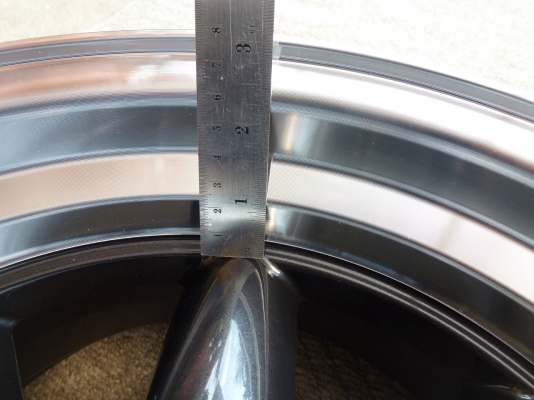 ล้อใหม่กล้วยขอบ15 กว้าง8นิ้ว 4รู100,114.3