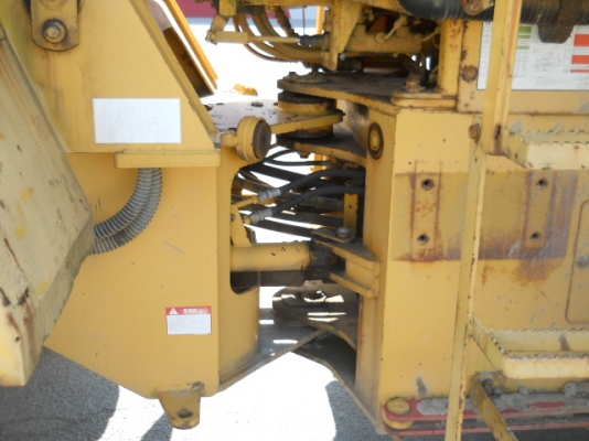 รถตักล้อยาง Komatsu WA100-1 สต็อกเราจากญ๊่ปุ่น สนใจโทร. 080-6565422 (หนิง)