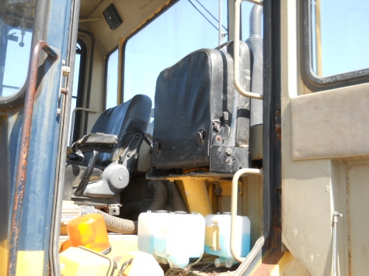 รถตักล้อยาง Komatsu WA100-1 สต็อกเราจากญ๊่ปุ่น สนใจโทร. 080-6565422 (หนิง)