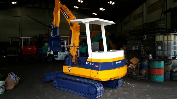 ขาย รถขุด KOMATSU รุ่น PC30-6 มือสองญี่ปุ่น มือถือ/LINE ID : 0818753444 ขาย รถขุด KOMATSU รุ่น PC30-6 มือสองญี่ปุ่น มือถือ/LINE ID : 0818753444