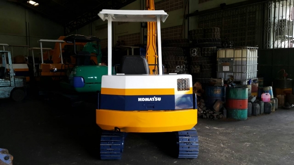 ขาย รถขุด KOMATSU รุ่น PC30-6 มือสองญี่ปุ่น มือถือ/LINE ID : 0818753444 ขาย รถขุด KOMATSU รุ่น PC30-6 มือสองญี่ปุ่น มือถือ/LINE ID : 0818753444