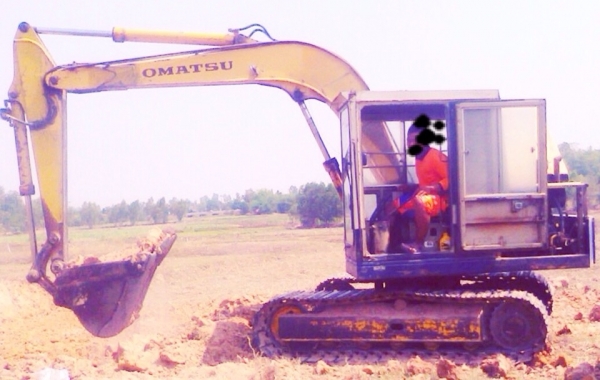 KOMATSU PC 60-3 รถบอดี้เดิมสภาพดีพร้อมทำงานได้เลยครับ เครื่องยนต์เดิมปั๊มเดิมทำงานได้ดีทำงานได้เร็ว ภายในเก๋งคอนโทรลยาว ควบคุมง่าย ภายนอกบูมอาร์มสวยมีปะเล็กน้อยครับ ช่วงล่างแน่นดี เฟลมสวยไม่มีผุ โรลเลอร์โซ่ใบแทรกสภาพดีประมาณ 50-60\% เอกสารสัญญาซื้อขาย ราคา KOMATSU PC 60-3 รถบอดี้เดิมสภาพดีพร้อมทำงานได้เลยครับ เครื่องยนต์เดิมปั๊มเดิมทำงานได้ดีทำงานได้เร็ว ภายในเก๋งคอนโทรลยาว ควบคุมง่าย ภายนอกบูมอาร์มสวยมีปะเล็กน้อยครับ ช่วงล่างแน่นดี เฟลมสวยไม่มีผุ โรลเลอร์โซ่ใบแทรกสภาพดีประมาณ 50-60\% เอกสารสัญญาซื้อขาย ราคา