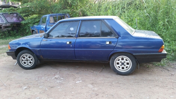 เปอร์โย 305 สีน้ำเงิน เครื่องเดิม ภายในหนังใหม่ไม่ขาด ขับได้โอน  15,000