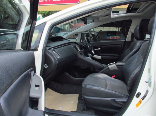 NEW PRIUS ตัวใหม่สุด รุ่นท้อปสุดๆ เนวิเกเตอร์ หลังคาซันรูฟ โทร 080-604-8422 ปุ้ย