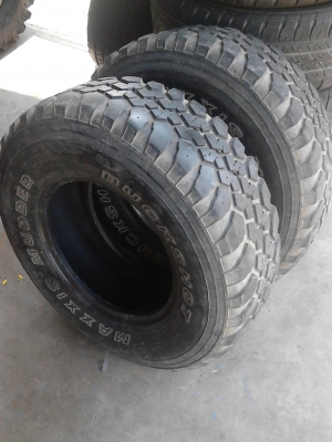 31X10.50R15  MAX XIS MUDDER BUCKSHOT  ยางไม่มีปะเลยครับ  มี 2 เส้น TEL.081-427-3941