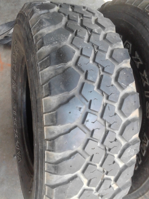 31X10.50R15  MAX XIS MUDDER BUCKSHOT  ยางไม่มีปะเลยครับ  มี 2 เส้น TEL.081-427-3941