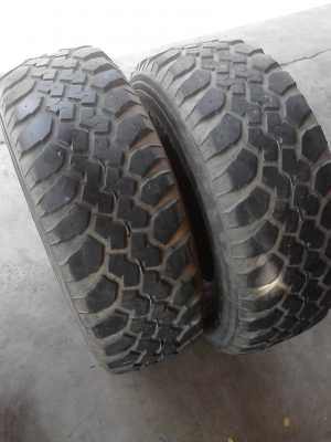 31X10.50R15  MAX XIS MUDDER BUCKSHOT  ยางไม่มีปะเลยครับ  มี 2 เส้น TEL.081-427-3941