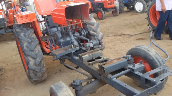 ขายรถไถหนังขับ ราคา23000บาท  รถเดิมๆรถอยู่ วังบัว อ คลองขลุง จ กำแพง โทร 0813655997 อำพร พาเจริญราคานี้ยังต่อลองได้อีกนะครับ