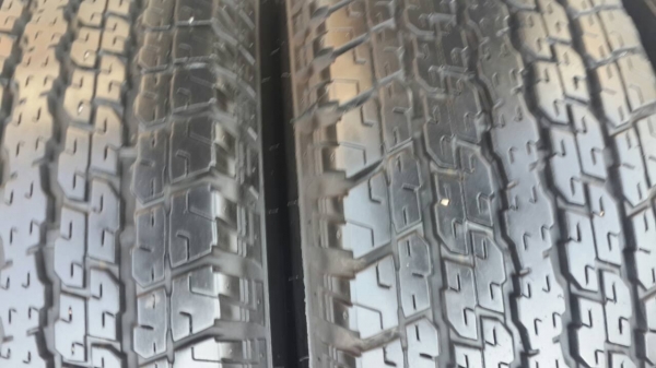 ยางบริสโตน 265/70/16 สภาพสวยๆ ยางบริสโตน 265/70/16 สภาพสวยๆ