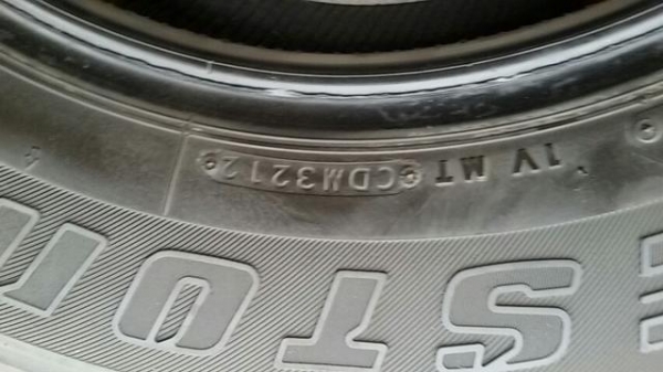 ยาง บริสโตน 245/70/16 สภาพสวย