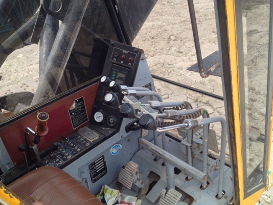 ขายเครนตีนตะขาบ SUMITOMO 150T สภาพพร้อมใช้งาน ติดต่อ อำพล 090-9694506, 080-3031241