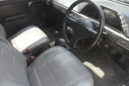 รถมาสด้า 323 1.3 สีเขียว ติดแก๊สลงเล่มแล้ว พร้อมใช้