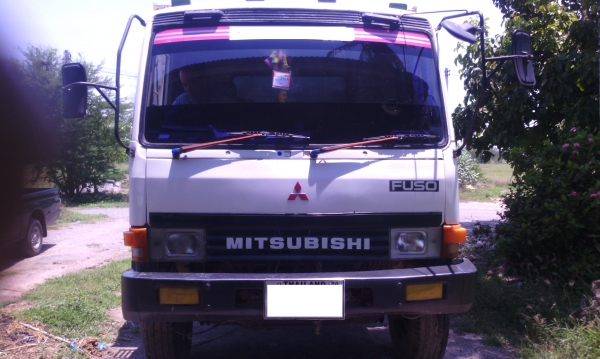 MITSUBISHI FN 527 TD 4613 195 แรงม้า ปี 39