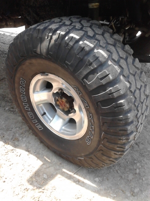 35x12.5R15 MAXXIS BIGHORN แม็กพร้อมยาง ชุด 4 วง tel.081-427-3941