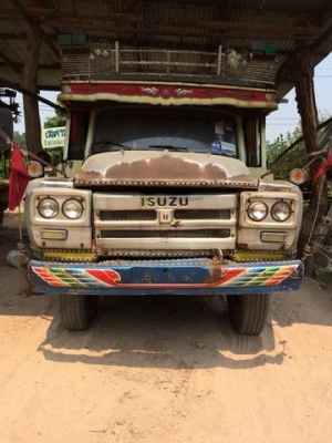 ดั้มพ์  เพลาเดียว พวงมาลัยเพาเวอร์ เบรคทิฟฟี่ เครื่อง HO7 C  185 แรง  ราคา  315,000 บาท