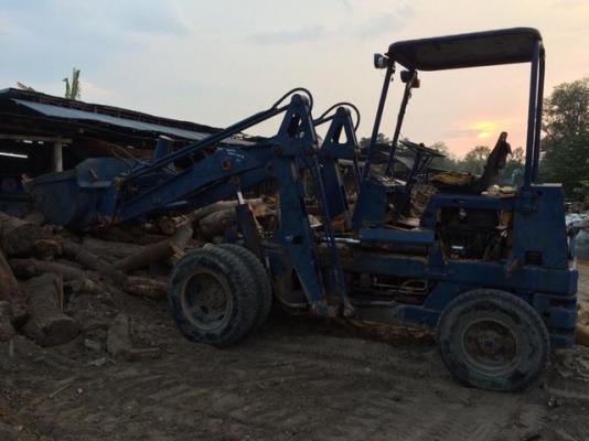 ขายรถตัก  SD 20 -5  สภาพพร้อมใช้งาน ( แขนยาว )ราคา  240,000  บาท