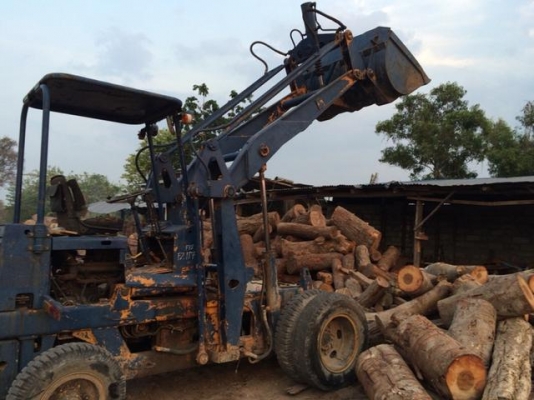 ขายรถตัก  SD 20 -5  สภาพพร้อมใช้งาน ( แขนยาว )ราคา  240,000  บาท