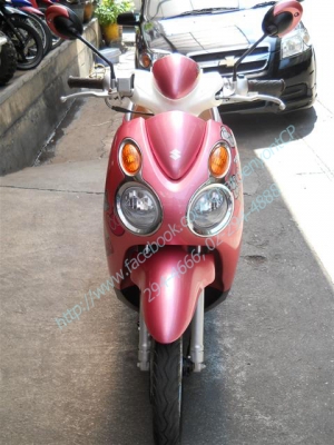 SUZUKI Jelato 125cc. ปี 2012 ชอบแตกต่าง ขี่เจลาโต้ รูปร่างลงตัว โดยเฉพาะด้านหน้า SUZUKI Jelato 125cc. ปี 2012 ชอบแตกต่าง ขี่เจลาโต้ รูปร่างลงตัว โดยเฉพาะด้านหน้า