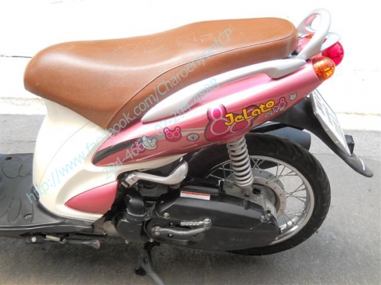 SUZUKI Jelato 125cc. ปี 2012 ชอบแตกต่าง ขี่เจลาโต้ รูปร่างลงตัว โดยเฉพาะด้านหน้า SUZUKI Jelato 125cc. ปี 2012 ชอบแตกต่าง ขี่เจลาโต้ รูปร่างลงตัว โดยเฉพาะด้านหน้า