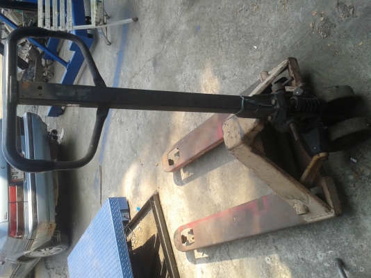 ขายแฮนด์ลิฟท์ยกพาเลท 4500 บาท