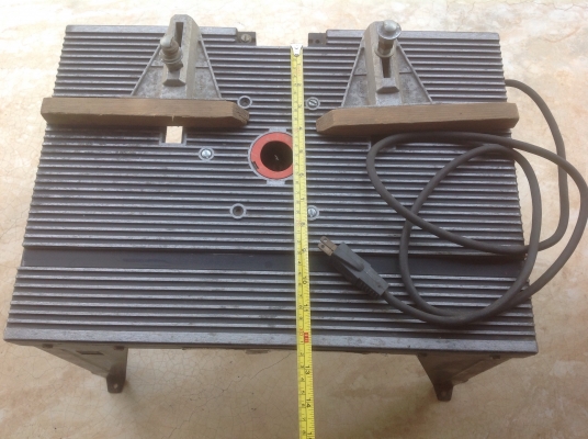 ขายโต๊ะพร้อมเร้าเตอร์ Vintage Craftsman Router เก่าเก็บใช้งานมาน้อยโต๊ะเป็นอลูมิเนียมหนาๆ หนักๆ