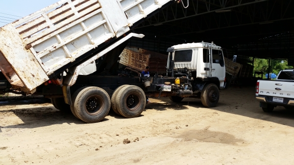 ขายรถบรรทุกสิบล้อmitsubishi FN527M- TD-5635