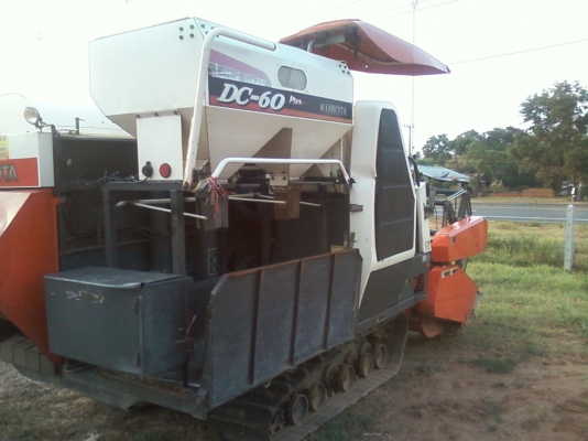 ขายรถเกี่ยวข้าว DC 60 พร้อมเทเลอร์