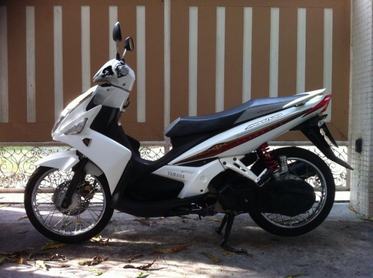 ขออนุญาติขาย Yamaha Nouvo Elegance 135 cc. สีขาวมุก โช๊คหลัง YSS ตัว TOP โอนฟรี ขออนุญาติขาย Yamaha Nouvo Elegance 135 cc. สีขาวมุก โช๊คหลัง YSS ตัว TOP โอนฟรี