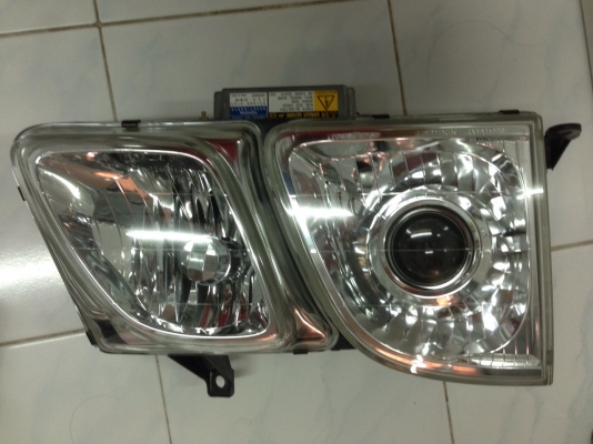 ไฟหน้า XENON LEXUS LX470