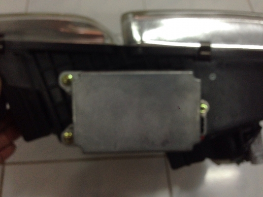 ไฟหน้า XENON LEXUS LX470