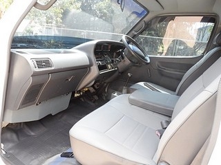 TOYOTA HIACE 2.8 MT ปี 2001 จัดไฟแนนซ์ได้ ไม่ต้องมีคนค้ำ T.086-527-9533 TOYOTA HIACE 2.8 MT ปี 2001 จัดไฟแนนซ์ได้ ไม่ต้องมีคนค้ำ T.086-527-9533