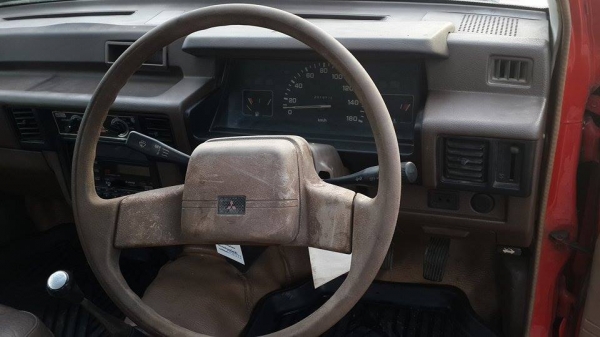 มิตซู L200 ไซโคลน 4ประตู มิตซู L200 ไซโคลน 4ประตู