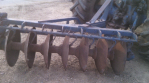 ขายรถไถFORD   T3  รุ่น5000เต็มคันตามสภาพเเน่นๆพร้อมใช้งานทะเบียนพร้อม