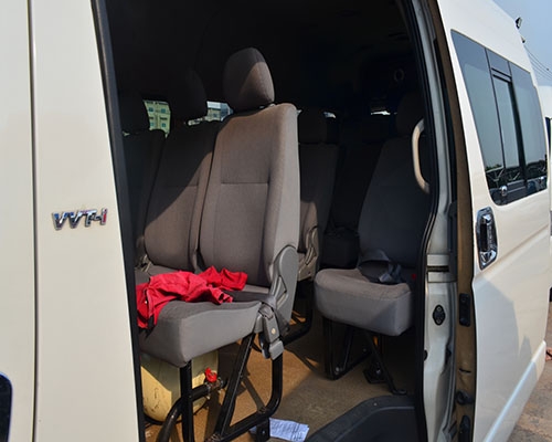 toyota hiace commuter 2.7 vvti