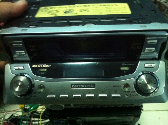 Pioneer DEH-P088 24Bit ไฟฟ้า2ชั้น MP3 CD  กราฟฟิกหน้าจอสี ปรีเอ้า3ชุด คุมกล่องCD มือ2 ญุี่ปุ่น