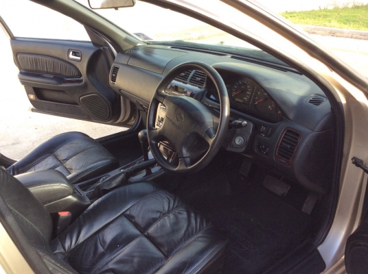 ขายรถนิสสัน เซฟิโร่ A32 ปี1999 เครื่อง VQ 2.0 ออโต้ ติดแก๊ส LPG ระบบหัวฉีด ตัวท็อป airbag/abs ระบบไฟฟ้าทั้งคัน เบาะหนัง ลายไม้ วิทยุCDเคนวูด แอร์ดิจิตอล ภายในสะอาด ตัวถังเดิมๆสีเงามีริ้วรอยเล็กน้อย แม็กเดิม รถขับดี ประหยัด นิ่มนวล พร้อมใช้ได้เลยครับ ประกั