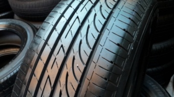 ขายยาง195/60/15ยาง BRIDGESTONE TURANZA GR 90 ปี 12 ( 1ชุด ) ขายยาง195/60/15ยาง BRIDGESTONE TURANZA GR 90 ปี 12 ( 1ชุด )