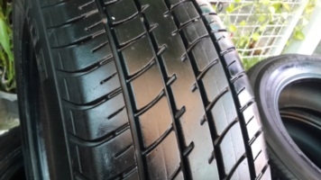 ขายยาง185/60/15 ยาง DUNLOP SP SPORT  2030 ปี 13 ( 4เส้น )