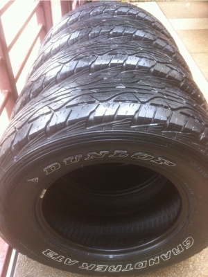 ยาง Dunlop 245 70 16 ปลายปี11 ราคาไม่แพงใช้ได้อีกหลายปีครับ