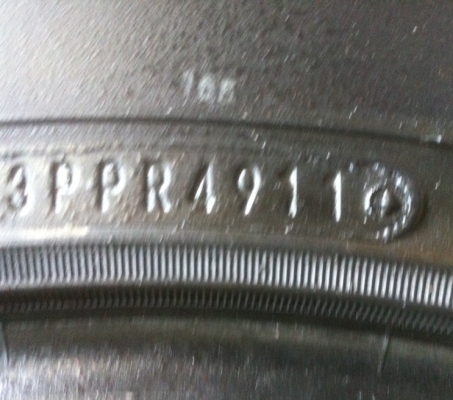 ยาง Dunlop 245 70 16 ปลายปี11 ราคาไม่แพงใช้ได้อีกหลายปีครับ