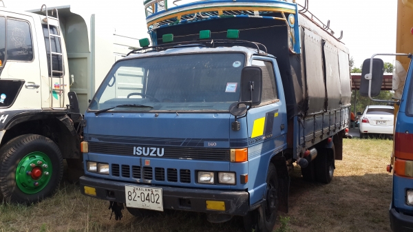 ขายด่วนหกล้อNPR110 แรงสภาพพร้อมใช้ราคาเบาๆโทร0843933995