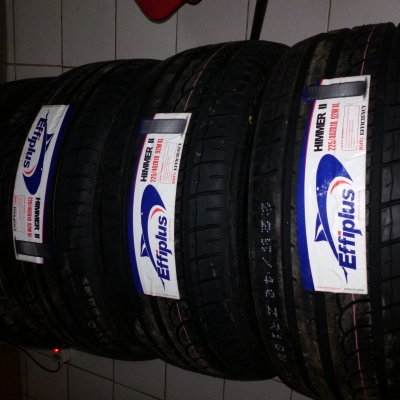 ขายยางใหม่ 225 40 18ปี14เส้นละ1900