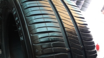 ขายยาง185/60/15 ยางMICHELIN  ENEREY  XM2  ปี 13 (1ชุด )