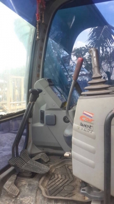 ขายรถแบคโฮ KOBELCO SK200 YN10-39XXX สภาพดี สนใจโทร 081-970-1072