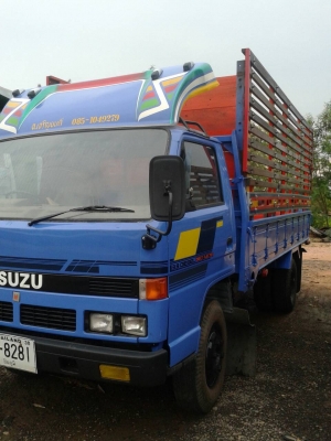 ขายรถ 6 ล้อประกอบ เครื่อง 4BD1 110 แรงม้า เฟืองท้ายเอฟ พร้อมใช้งาน เอกสารพร้อมโอน