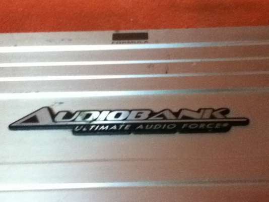 ขายแอมป์ AUDIOBANK รุ่น F-11D (2ch) ClassD 1100w ขายถูกๆ 1800.-