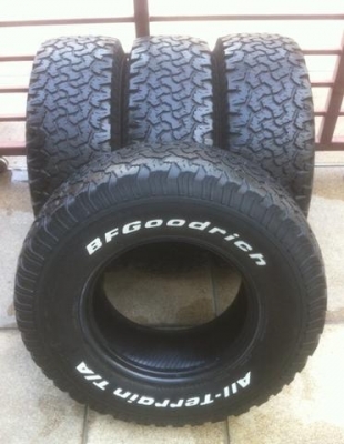 ยาง BF goodrich 31 10.5 R15 ปี12 ดอกเยอะใช้อีก2-3ปี สบายๆครับ