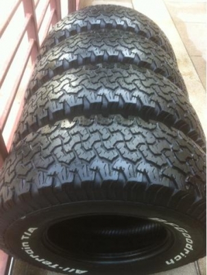 ยาง BF goodrich 31 10.5 R15 ปี12 ดอกเยอะใช้อีก2-3ปี สบายๆครับ